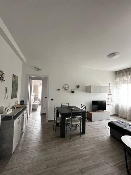 Sweet House Malpensa Apartment Somma Lombardo Exterior foto